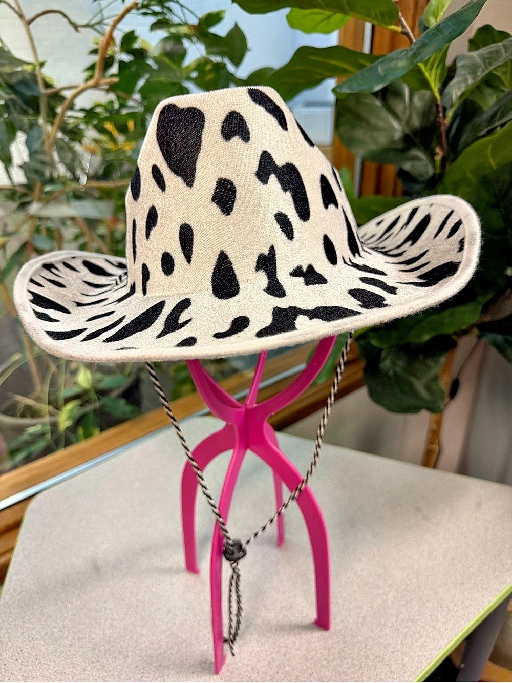 Animal Print Western Hat in White & Black Like New